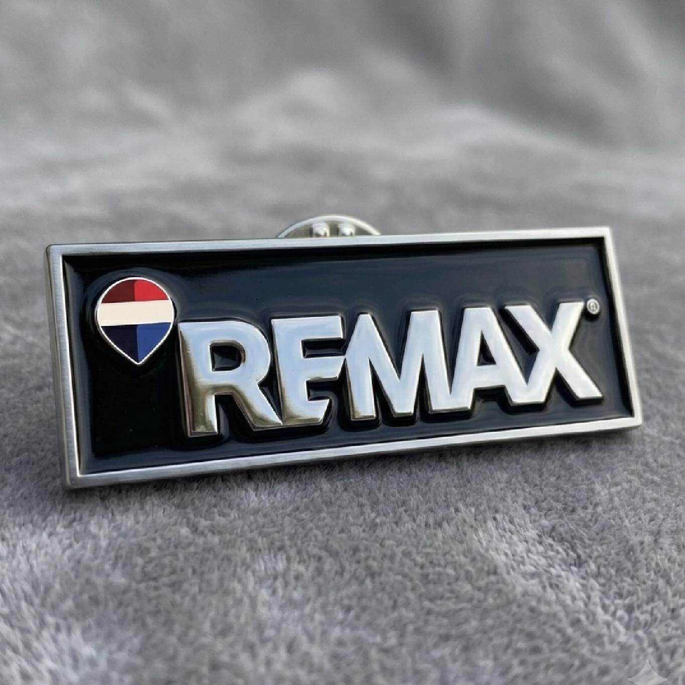 Pin REMAX